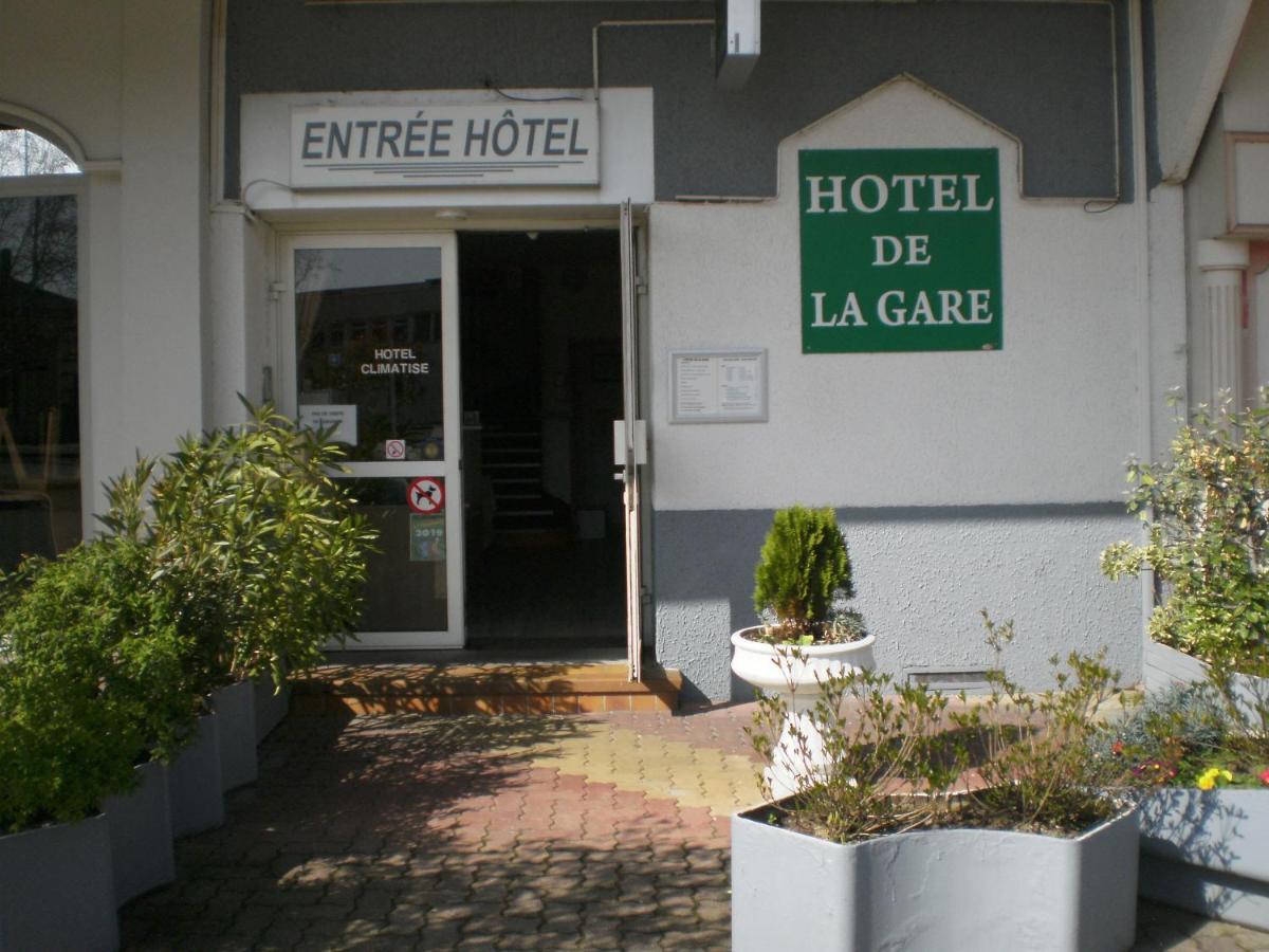 Hotel De La Gare Монлюсон Екстер'єр фото